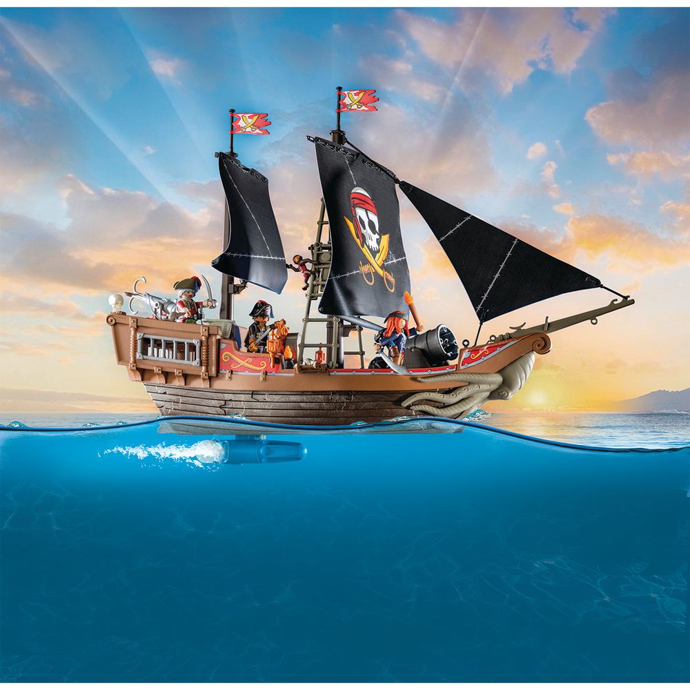 Playmobil Titan 　貨物船セット長さ約61㌢　ドイツ Playmobil Set 71530 Large Pirates Flagship and Set 7350 Underwater