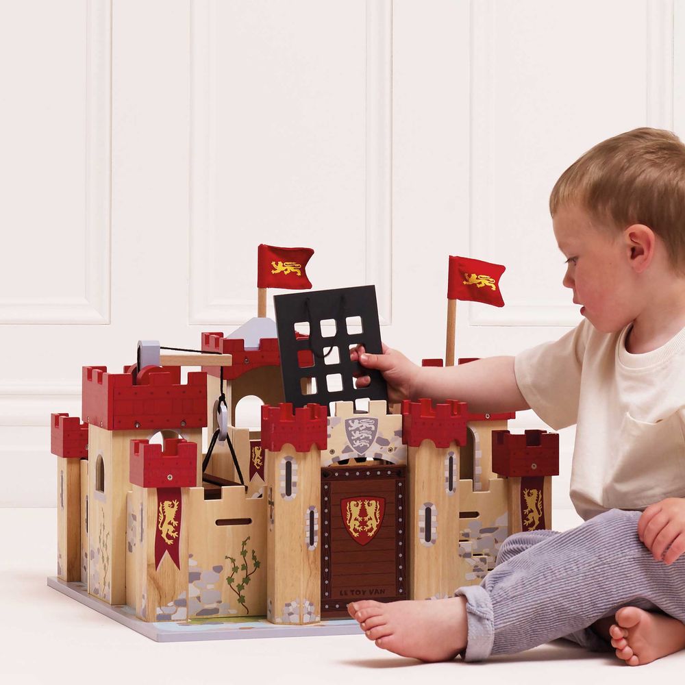  Le Toy Van -  Lionheart Castle -  Preschool