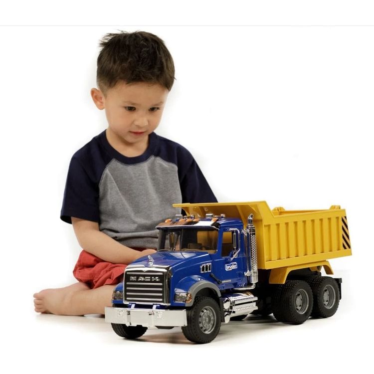  Bruder -  MACK Granite Dump Truck -  Vehicles