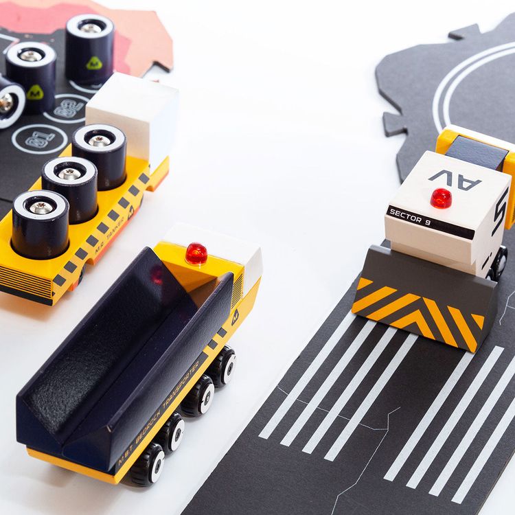  Candylab -  MARGE: Mars Agency for Research + Geographical Exploration - The Sector 9 Play Set -  Vehicles