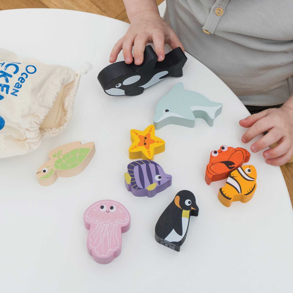  Le Toy Van -  Ocean Life Stacking Animals & Bag -  Infants