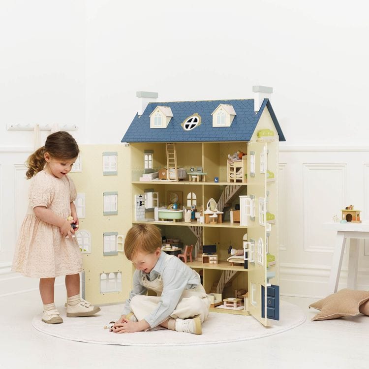  Le Toy Van -  Palace Wooden Dollhouse -  Preschool
