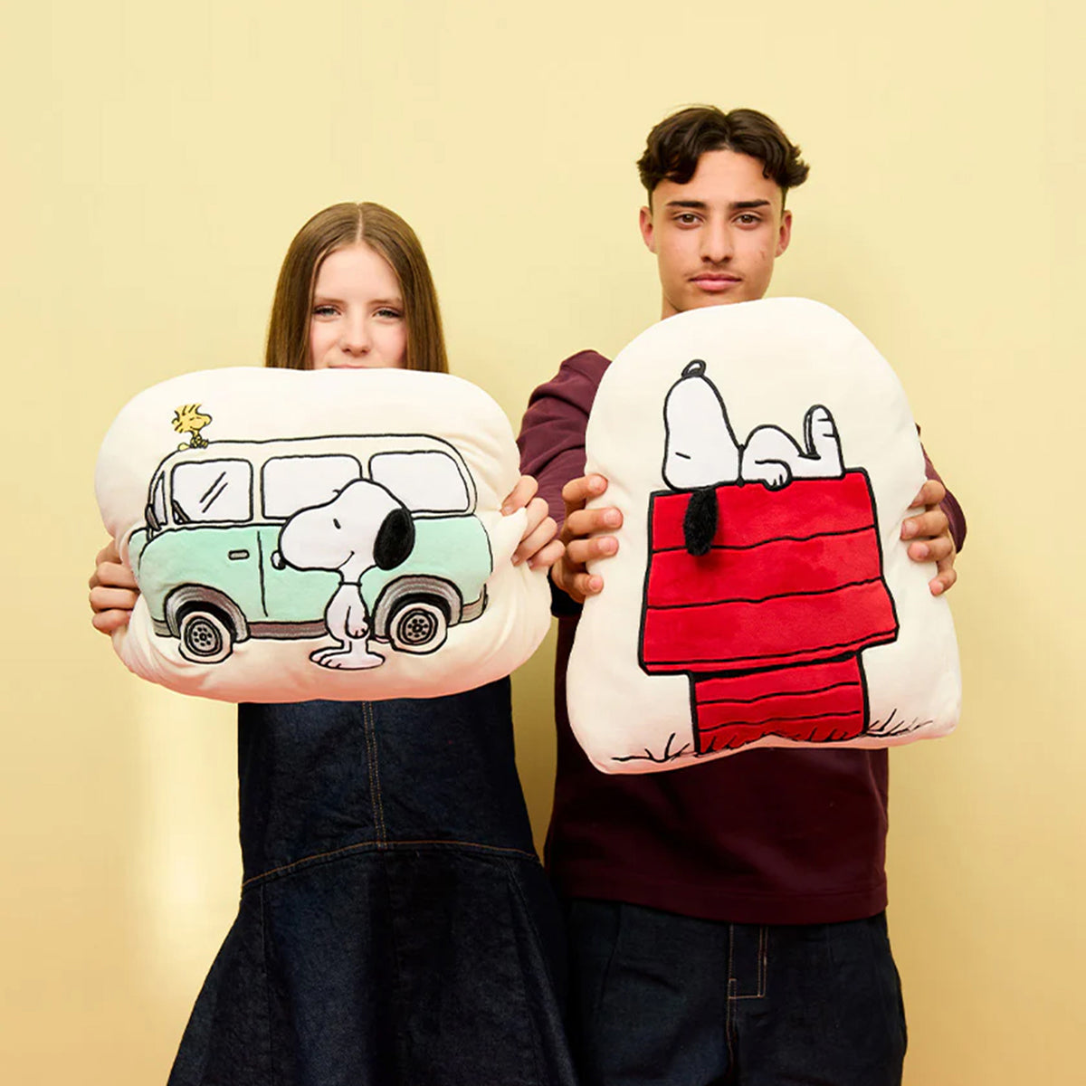  Bon Ton Toys -  Peanuts Camper Van Pillow - 11" -  Plush