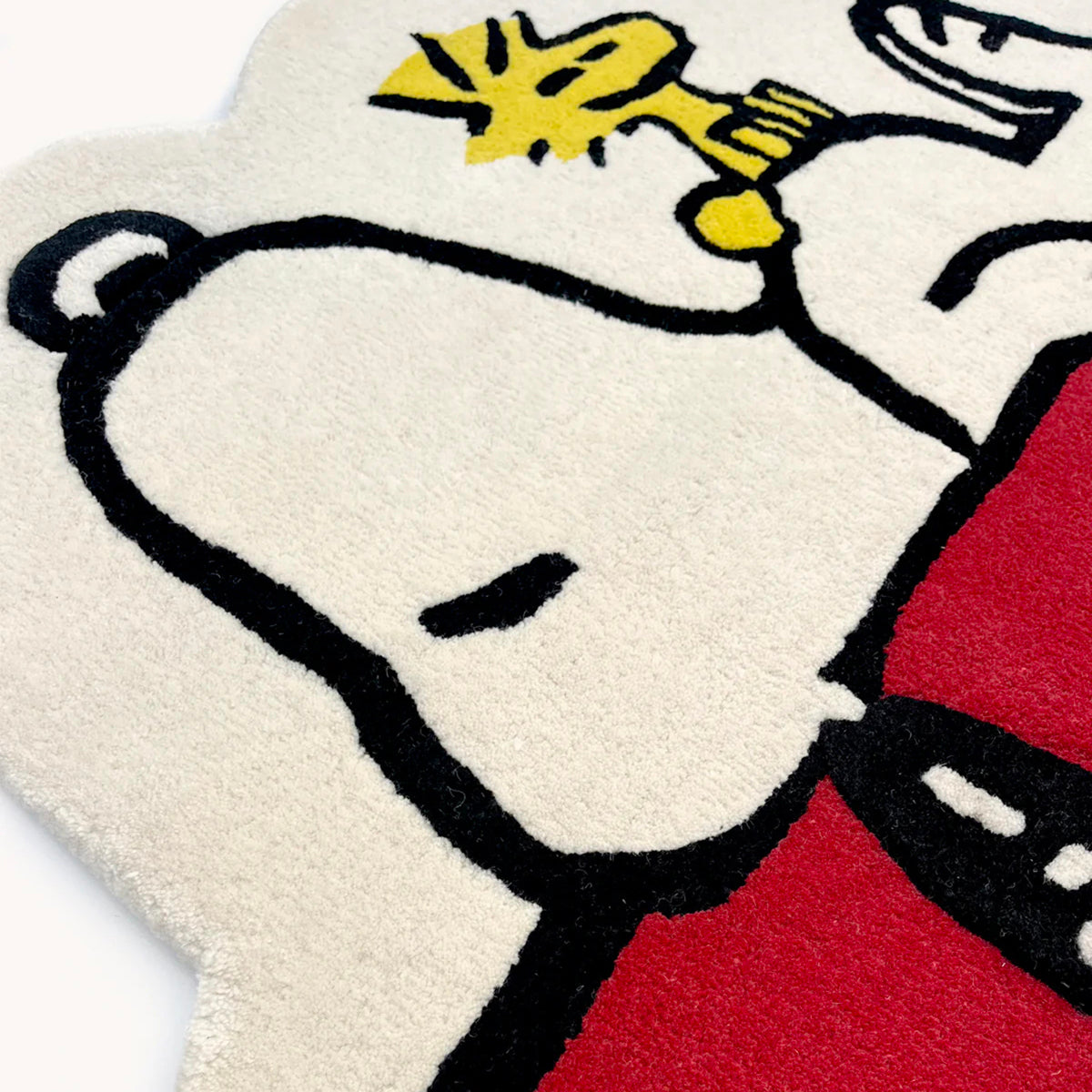  Maison Deux -  Peanuts Dog House Rug - 4' x 5' -  Room Decor