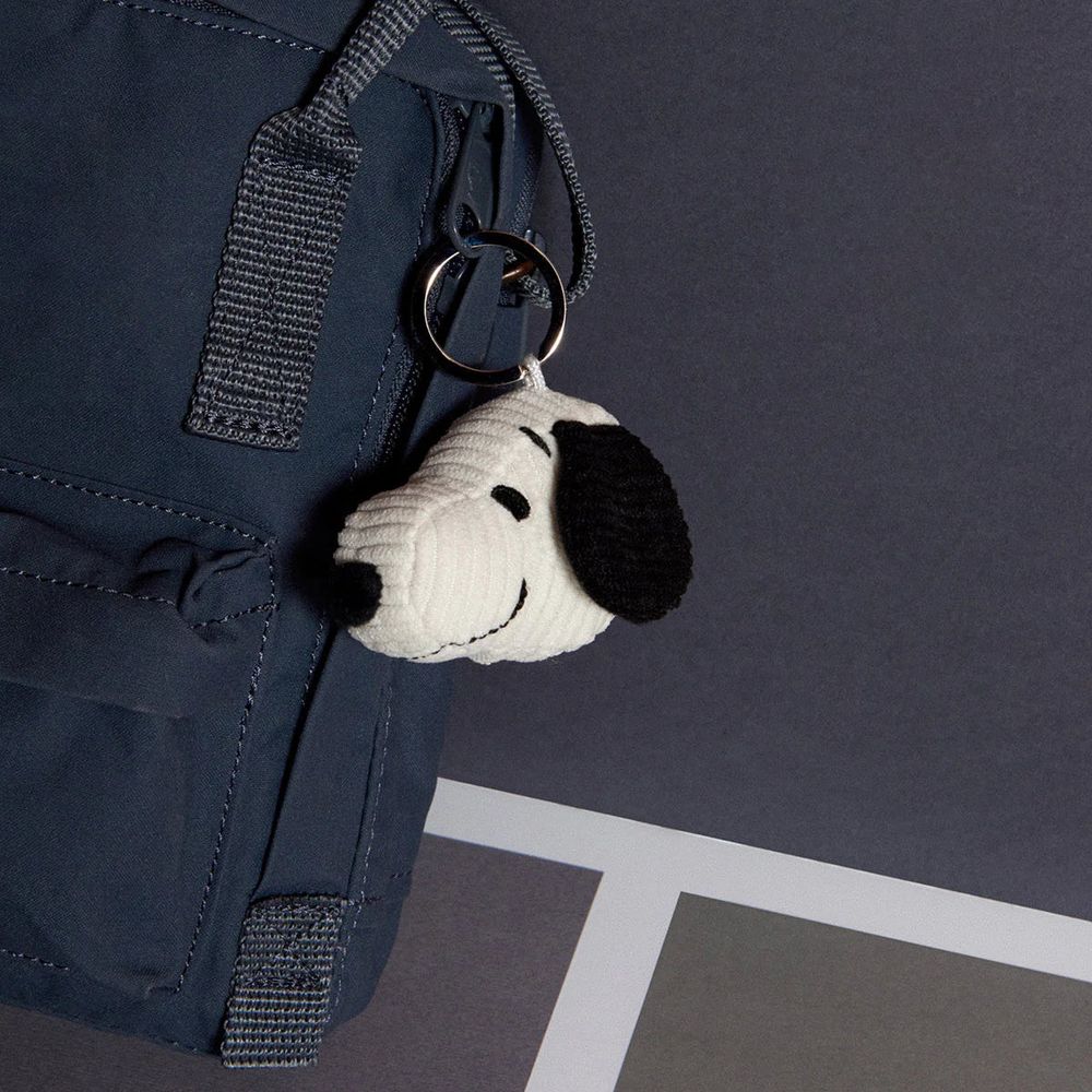  Bon Ton Toys -  Peanuts Snoopy Keychain - Corduroy -  Plush