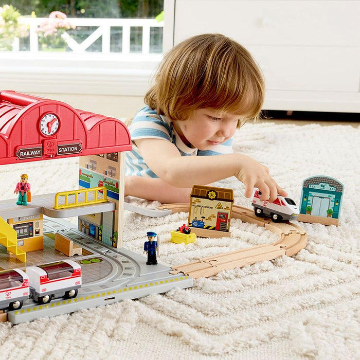 Portable Train Station Set | Hape