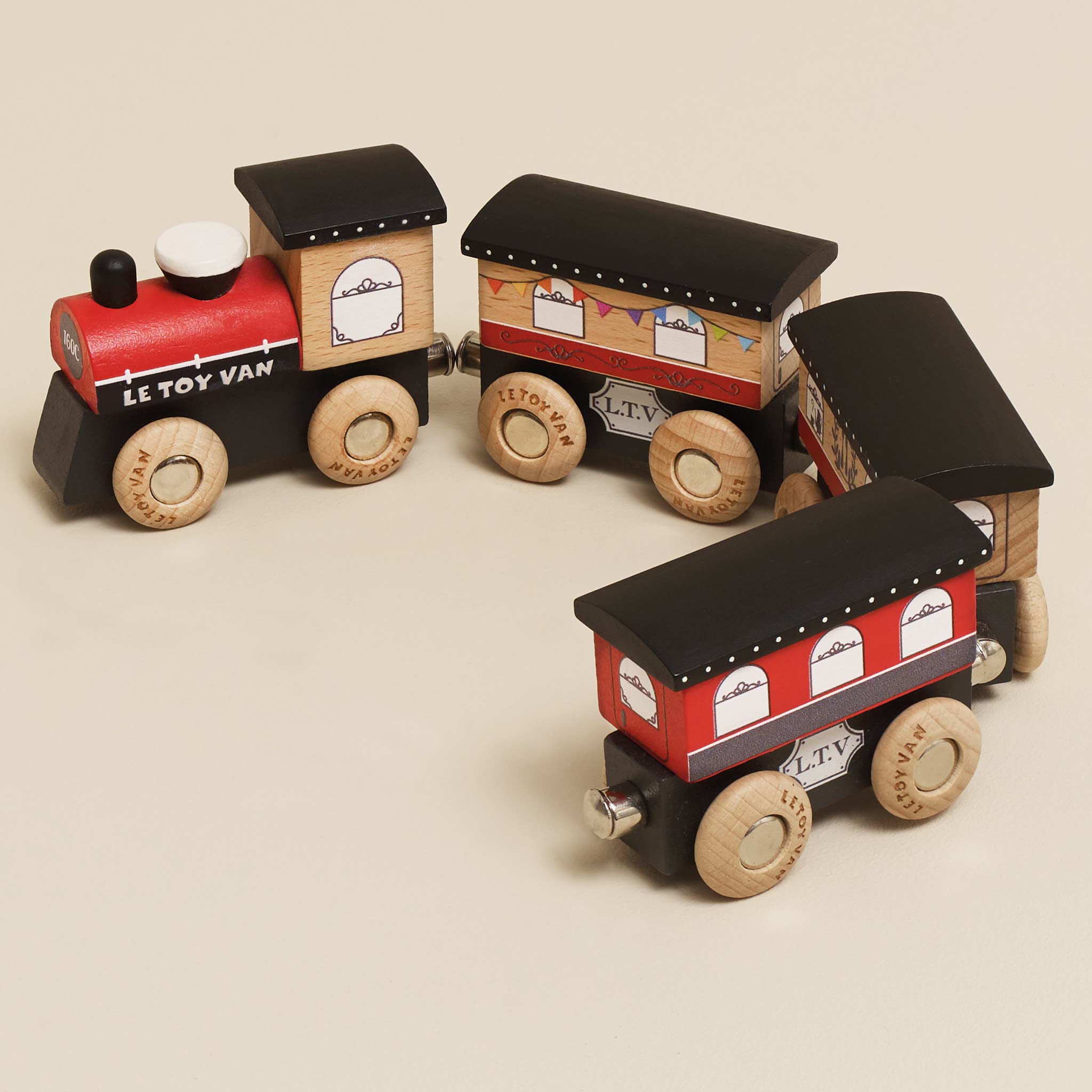  Le Toy Van -  Royal Express Train & Carriages -  Preschool