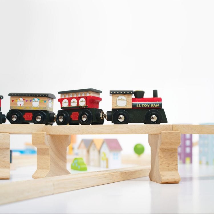  Le Toy Van -  Royal Express Train Set - 180 Pieces -  Preschool
