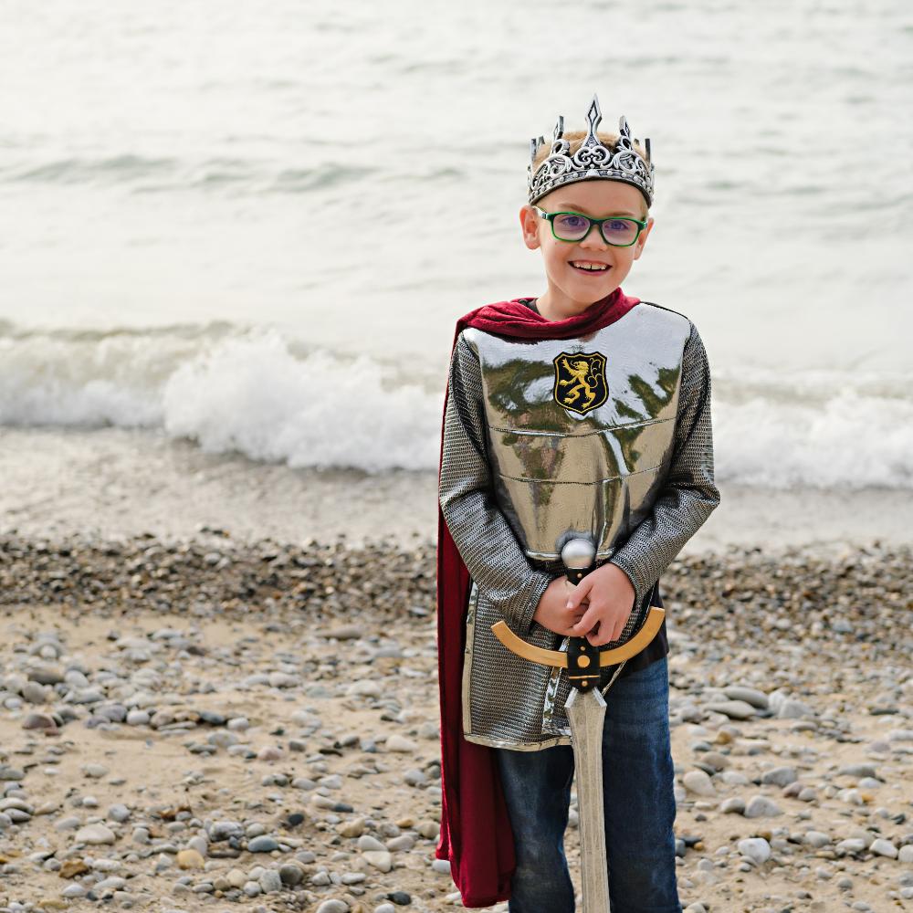  Great Pretenders -  Silver Knight Costume with Cape - Size 5-6 Years -  Dress up