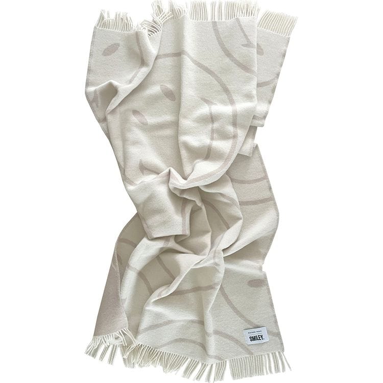  Maison Deux -  Smiley Blanket - White/Grey -  Room Decor