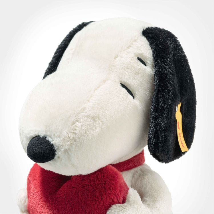 Snoopy Love with Red Heart | Steiff North America, Inc.