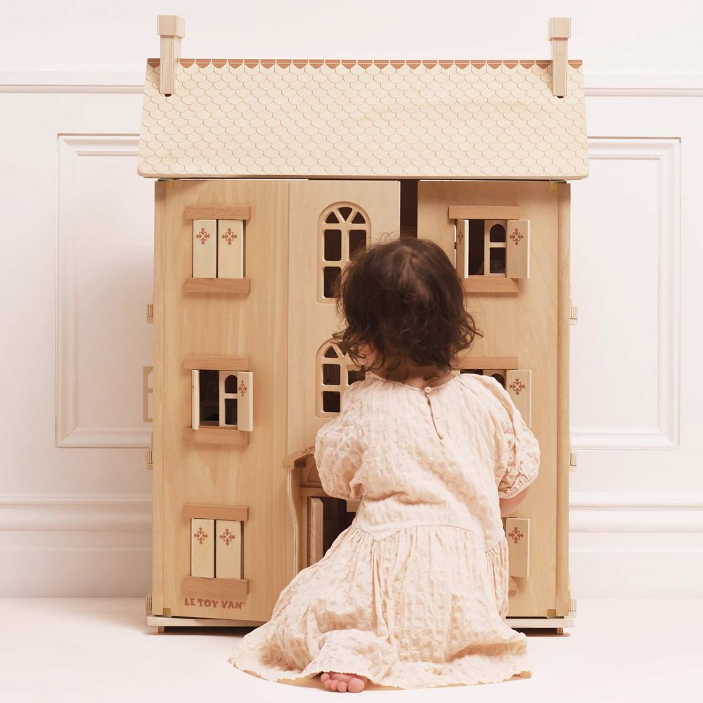  Le Toy Van -  The Grand Natural Wood Doll House -  Dolls