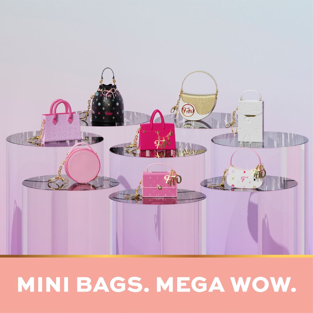  FAO Schwarz -  Tribeca Mini Tote Bag Charm -  Fashion Activity and Roleplay
