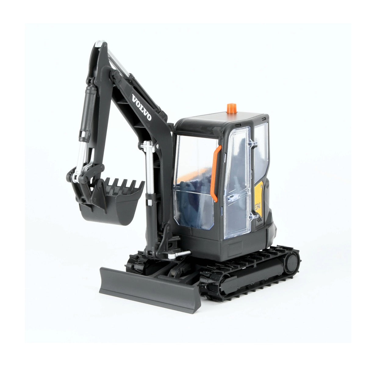  Bruder -  Volvo Compact Excavator -  Vehicles