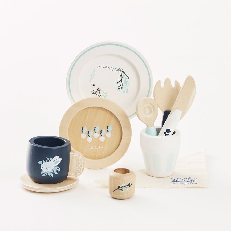  Le Toy Van -  Wooden Cutlery Pretend Play Dining Set -  Preschool