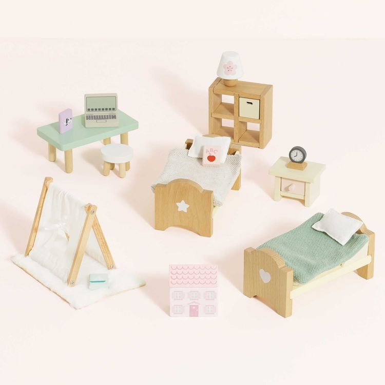  Le Toy Van -  Wooden Dollhouse 24 Piece Child's Bedroom Furniture Set -  Dolls