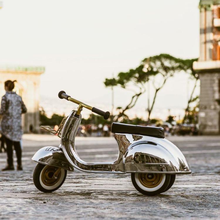 Ambosstoys Preschool Deluxe Steel Ride On Scooter