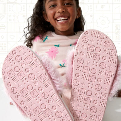 FAO Schwarz Fashion Activity and Roleplay Pampered Play Slipper & Pedicure Set - Pink