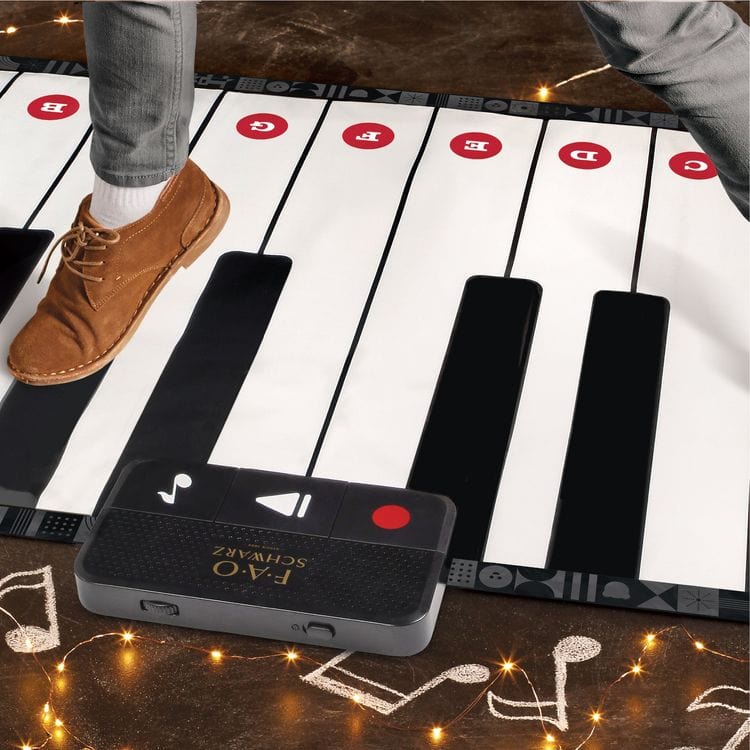 Fao schwarz shops giant piano mat