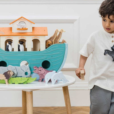 Le Toy Van Preschool Noah’s Great Wooden Ark & Animals - 23 Pieces