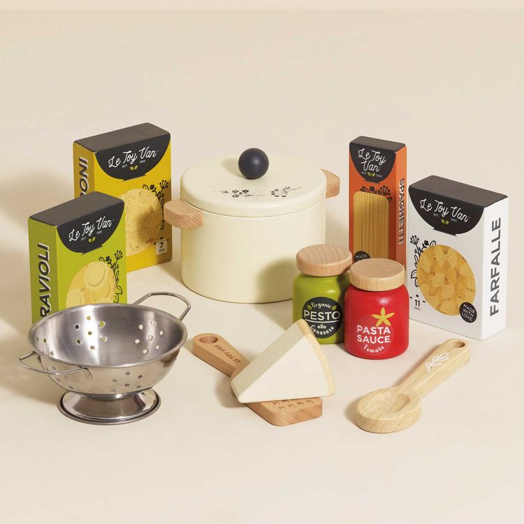 Le Toy Van Preschool Organic Wooden Pasta Set - 12 Pieces