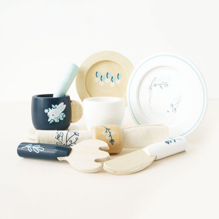 Le Toy Van Preschool Wooden Cutlery Pretend Play Dining Set