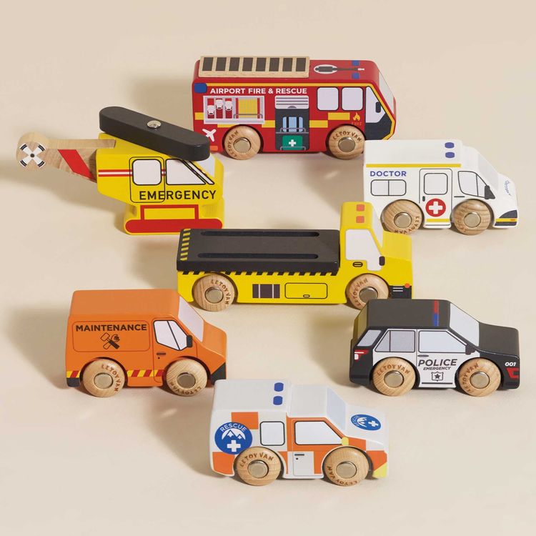 Le Toy Van Preschool Wooden Set of 7 Emergency Vehicles