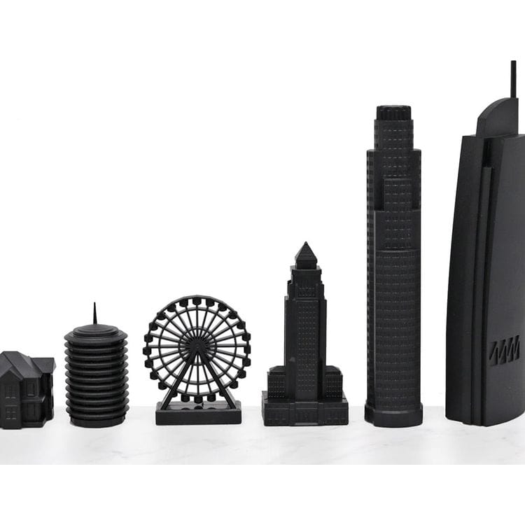 Skyline Chess Games Los Angeles Edition Acrylic Chess Set with Wood Map Board