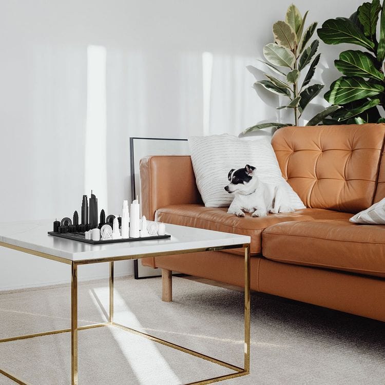 Skyline Chess Games Los Angeles Edition Acrylic Chess Set with Wood Map Board