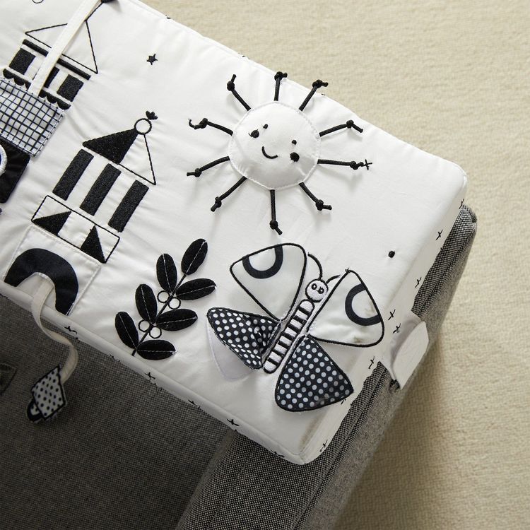 Wonder & Wise Room Decor Happy Day Square Activity Chair