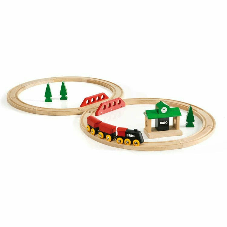 Classic Figure 8 Train Set | Brio