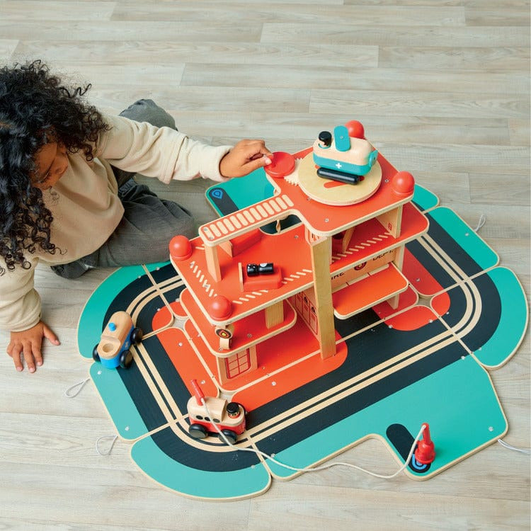 FAO Schwarz -  Rescue Responders Wooden Fire Station Playset -  Preschool