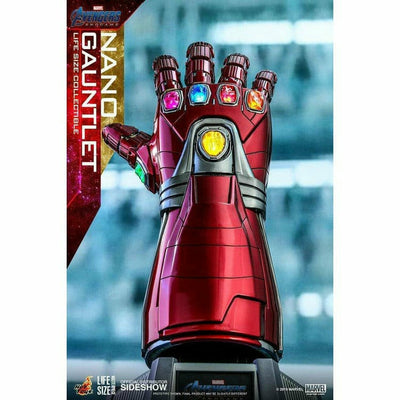Sideshow Collectibles Nano Gauntlet Life-Size Replica (HT)