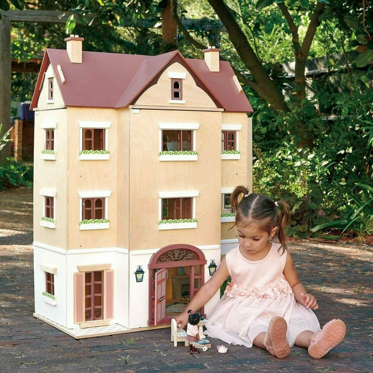 Tender Leaf Preschool Fantail Hall Dollhouse