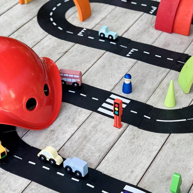 Toy 2025 road track